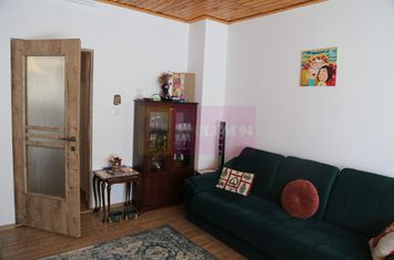 Apartament cu 4 camere de vanzare in Busteni anunturi imobiliare Prahova