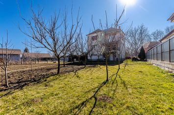 Preț NOU! Casa P+2 în zona centrală Chișineu-Criș anunturi imobiliare Arad