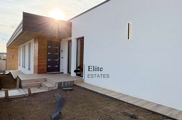 Casa premium cu 4 camere in Cihei | Centura Oradea la 2 minute anunturi imobiliare Bihor