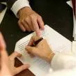 Tranzactiile imobiliare au scazut cu 25% in ultimele patru luni din 2008