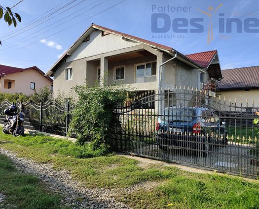 Casă 8 cam Horpaz, 208 mp