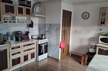 Vilă - 7 camere de vanzare SANGEORGIU DE MURES - Mures anunturi imobiliare Mures