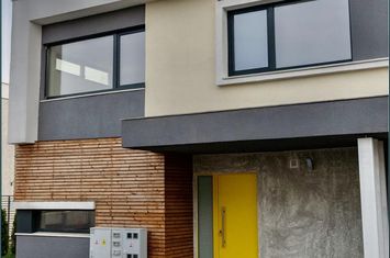 Casă - 4 camere de vanzare BARTOLOMEU - Brasov anunturi imobiliare Brasov