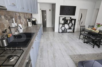 Apartament 3 camere de vanzare FLORESTI - Cluj anunturi imobiliare Cluj