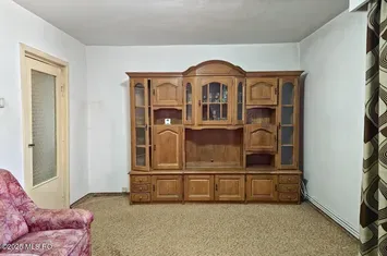 Aradului - VOX - 3 camere, etaj 2, 2 bai, 2 balcoane, centrala! anunturi imobiliare Timis