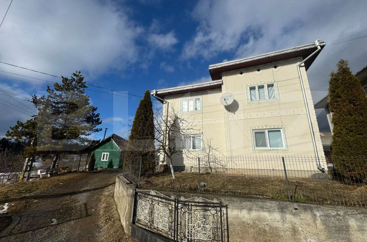 Vilă - 4 camere de vanzare VATRA DORNEI - Suceava anunturi imobiliare Suceava