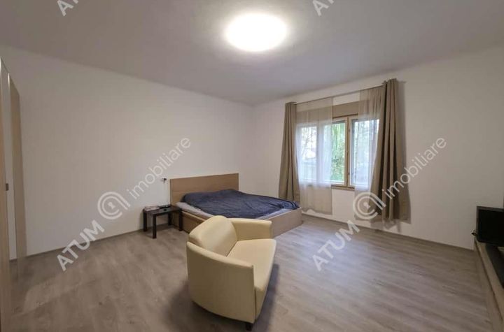 Casă - 5 camere de vanzare PIATA CLUJ - Sibiu anunturi imobiliare Sibiu