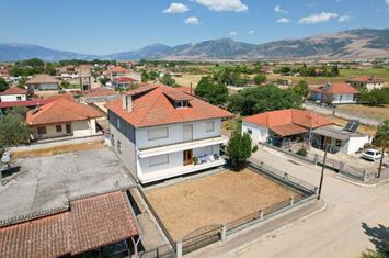 Casă 252 mp pe teren 625 mp în Milopotamos anunturi imobiliare Grecia