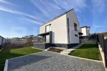 Vilă - 4 camere de vanzare DEZMIR - Cluj anunturi imobiliare Cluj