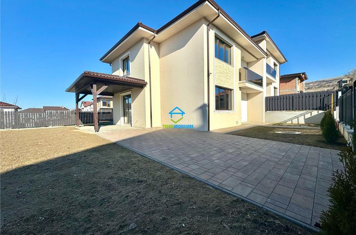 Vilă - 4 camere de vanzare EXTERIOR NORD - Cluj anunturi imobiliare Cluj