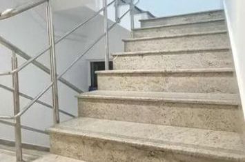 Central - zona Tribunal - disponibil intre 30 mp  si 450 mp anunturi imobiliare Mures