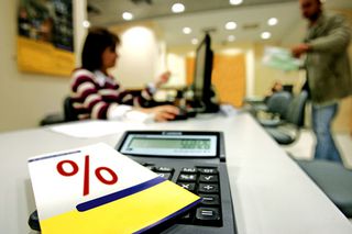 Băncile au acordat, într-o lună, 240 de credite prin “Prima Casă”
