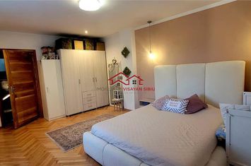 Apartament 3 camere de vanzare CENTRAL - Sibiu anunturi imobiliare Sibiu