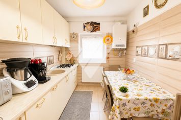 Apartament 3 camere de vanzare SIBIU - Sibiu anunturi imobiliare Sibiu