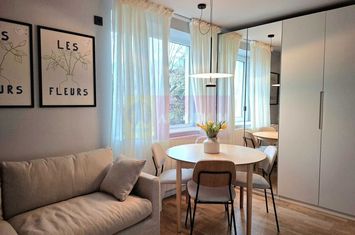 Floreasca - renovat integral, amenajare deosebita, zona excelenta anunturi imobiliare Bucuresti