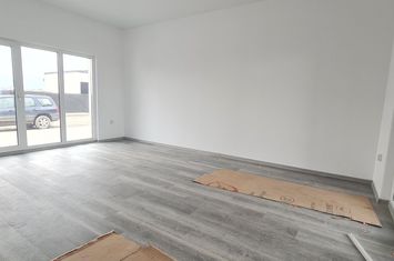 Casa 4 camere un nivel finalizata intabulata cartier Izvor Tarlungeni anunturi imobiliare Brasov