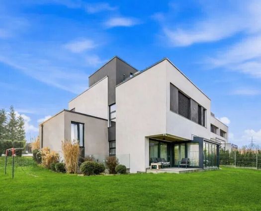 Vilă 5 cam Faget, 320 mp, S+P+1