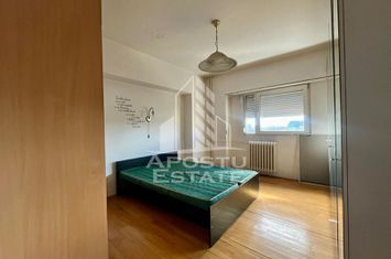 Apartament 4 camere,decomandat,zona Fabric anunturi imobiliare Timis
