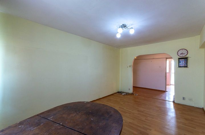 Basarabia - Diham, 4 camere cu personalitate, de vanzare! Comision 0% anunturi imobiliare Bucuresti
