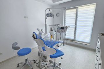 VANZARE CABINET STOMATOLOGIC INDIVIDUAL, COMPLEX COSMOPOLIS anunturi imobiliare Bucuresti