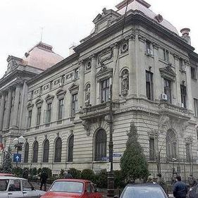 Isarescu: Cand se vor intoarce din vacanta, romanii vor gasi dobanzi mai mici