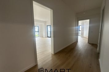 Apartament 3 camere de vanzare TRACTORU - Brasov anunturi imobiliare Brasov