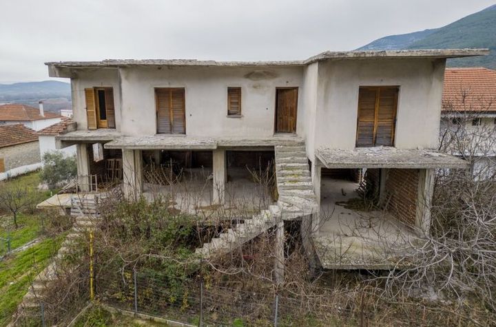 Casă nefinalizată 240 mp pe teren 400 mp în Moustheni anunturi imobiliare Grecia