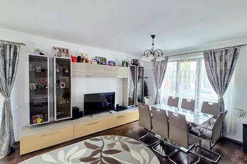Vilă - 4 camere de vanzare FLORESTI - Cluj anunturi imobiliare Cluj