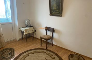 Apartament 3 camere de vanzare GARA - Vrancea anunturi imobiliare Vrancea