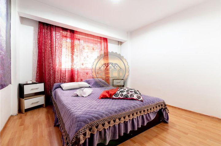 Apartament 4 camere de vanzare CALEA ARADULUI - Bihor anunturi imobiliare Bihor