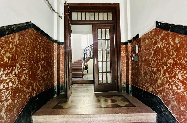 Armeneasca - Mantuleasa garsoniera etaj 3/3 cu centrala proprie constructie 1950 anunturi imobiliare Bucuresti