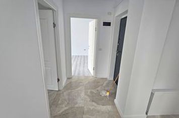 Apartament 2 camere Cug-Hotel Capitol ( decomandat) anunturi imobiliare Iasi