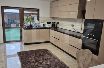 Casă - 4 camere de vanzare BRASOV - Brasov anunturi imobiliare Brasov