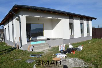 Casă - 4 camere de vanzare CARPINIS - Brasov anunturi imobiliare Brasov