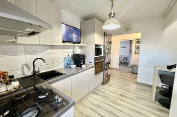 Apartament 3 camere de vanzare ALBA IULIA - Alba anunturi imobiliare Alba