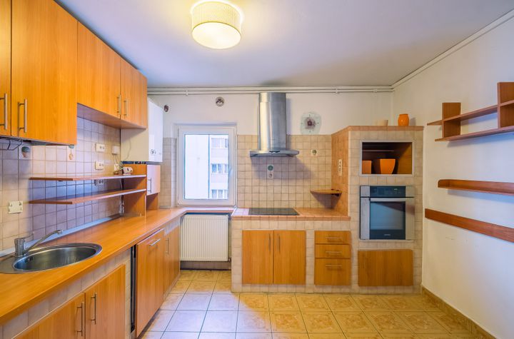 Apartament 3 camere de vanzare TEREZIAN - Sibiu anunturi imobiliare Sibiu