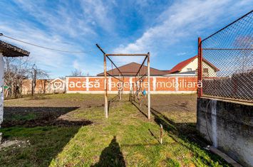 VÂNDUT! Casă cu teren 846 mp Micalaca, Strada Lipovei. anunturi imobiliare Arad