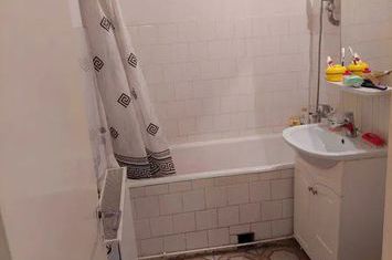 Apartament 3 camere de vanzare TRACTORU - Brasov anunturi imobiliare Brasov
