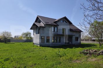 Vilă - 6 camere de vanzare TITU - Dambovita anunturi imobiliare Dambovita