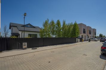 Casa cu Mesteceni!  Complex Lalelelor Domnești anunturi imobiliare Bucuresti