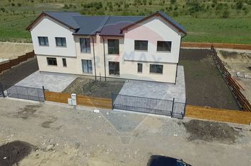 Duplex FINISAT, arhitectura moderna, 400mp teren,comision 0 anunturi imobiliare Cluj