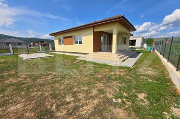 Vilă - 4 camere de vanzare ALBA IULIA - Alba anunturi imobiliare Alba
