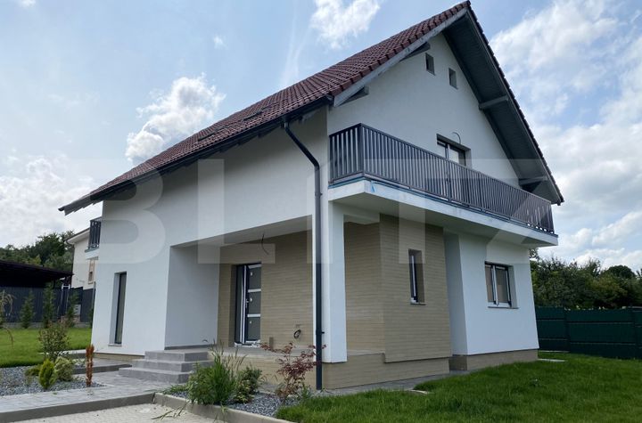 Vilă - 5 camere de vanzare CHINTENI - Cluj anunturi imobiliare Cluj