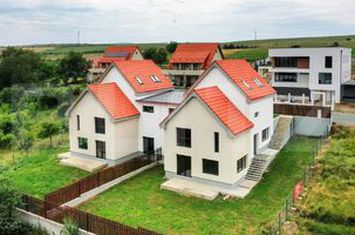 Vilă - 6 camere de vanzare SALICEA - Cluj anunturi imobiliare Cluj