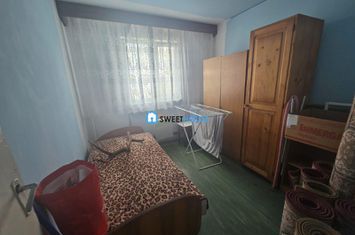 Apartament 2 camere de vanzare EST - Brasov anunturi imobiliare Brasov