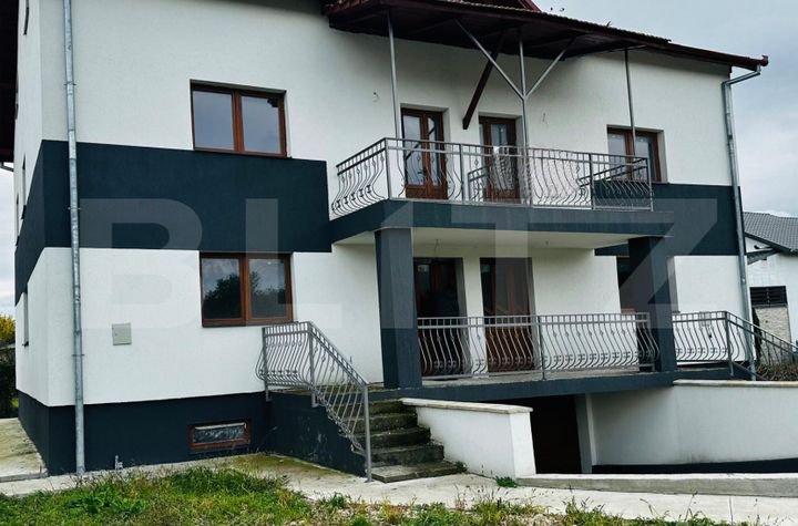 Vilă - 8 camere de vanzare COPACENI - Cluj anunturi imobiliare Cluj