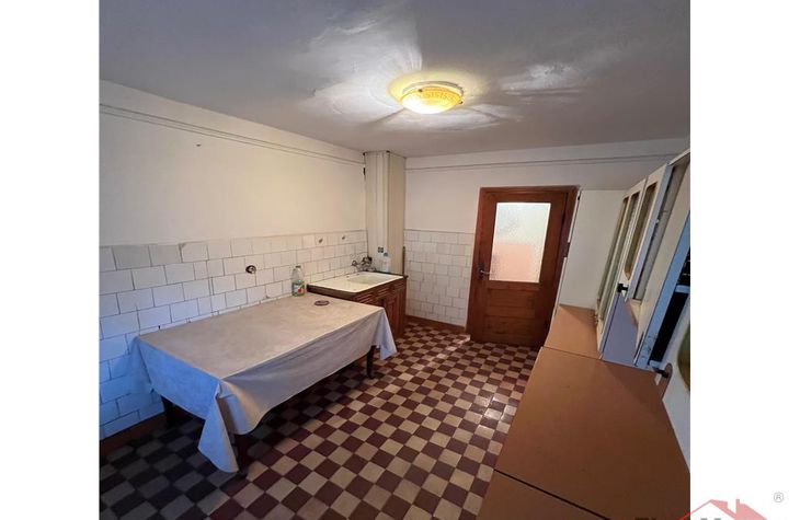 Apartament 4 camere de vanzare EST - Vrancea anunturi imobiliare Vrancea