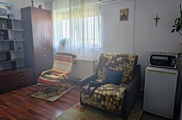 Garsonieră, 25 mp, Corneliu Coposu. 51 000 E (neg). Comision 0 anunturi imobiliare Bihor