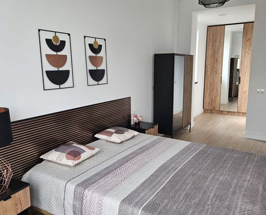 Apartament 3 camere Damaroaia, 90 mp