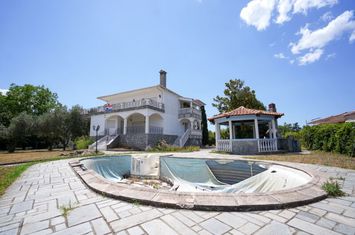 Casă 211,30 mp pe teren 4.290 mp, Komnenon Park, Drama anunturi imobiliare Grecia